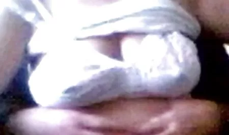 ساحل زن عمو شهوانی برهنه