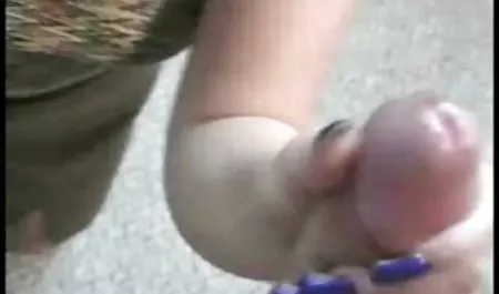شخص میکروکاک SPH با سلطه شهوانی داستان مصور روبرو است