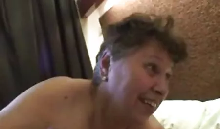 وب زن شوهردار شهوانی کم MILF In Kitchen