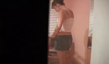 شخص ساده و معصوم سکسی از داستان صوتی شهوانی blowjob می دهد