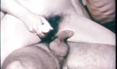 عشق Creampie دختر جوان کوچک بهترین داستان شهوانی با بیدمشک پف شیرین پر شده است