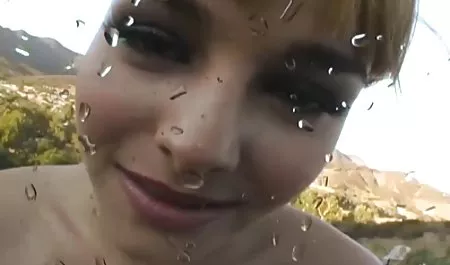 نوجوان تنگ برای دوست پسر داستان دوجنسه شهوانی در وب کم استمناء می کند